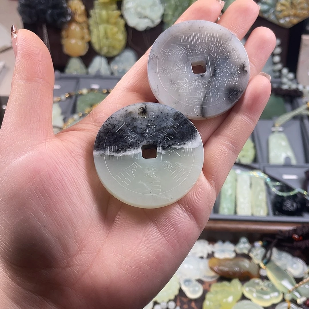 岫玉未镶嵌吊坠(赠链)