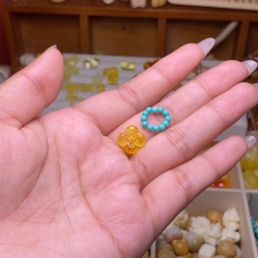 ****g吊坠猴头核桃菱镁矿蜜花卡