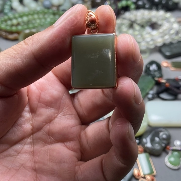 和田玉未镶嵌挂件