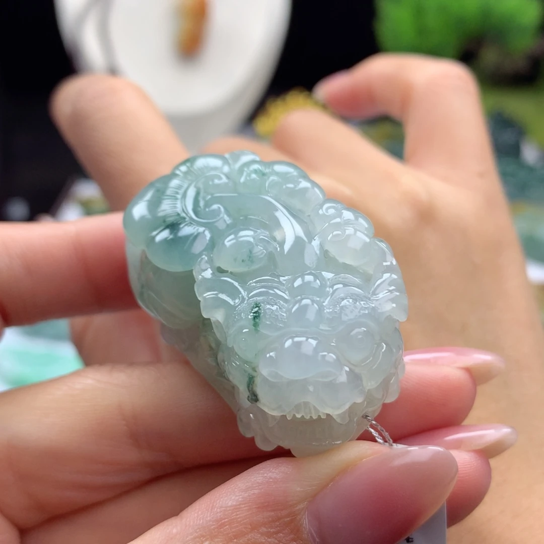 翡翠未镶嵌颈饰A4 冰胶飘花含珠翡翠貔貅