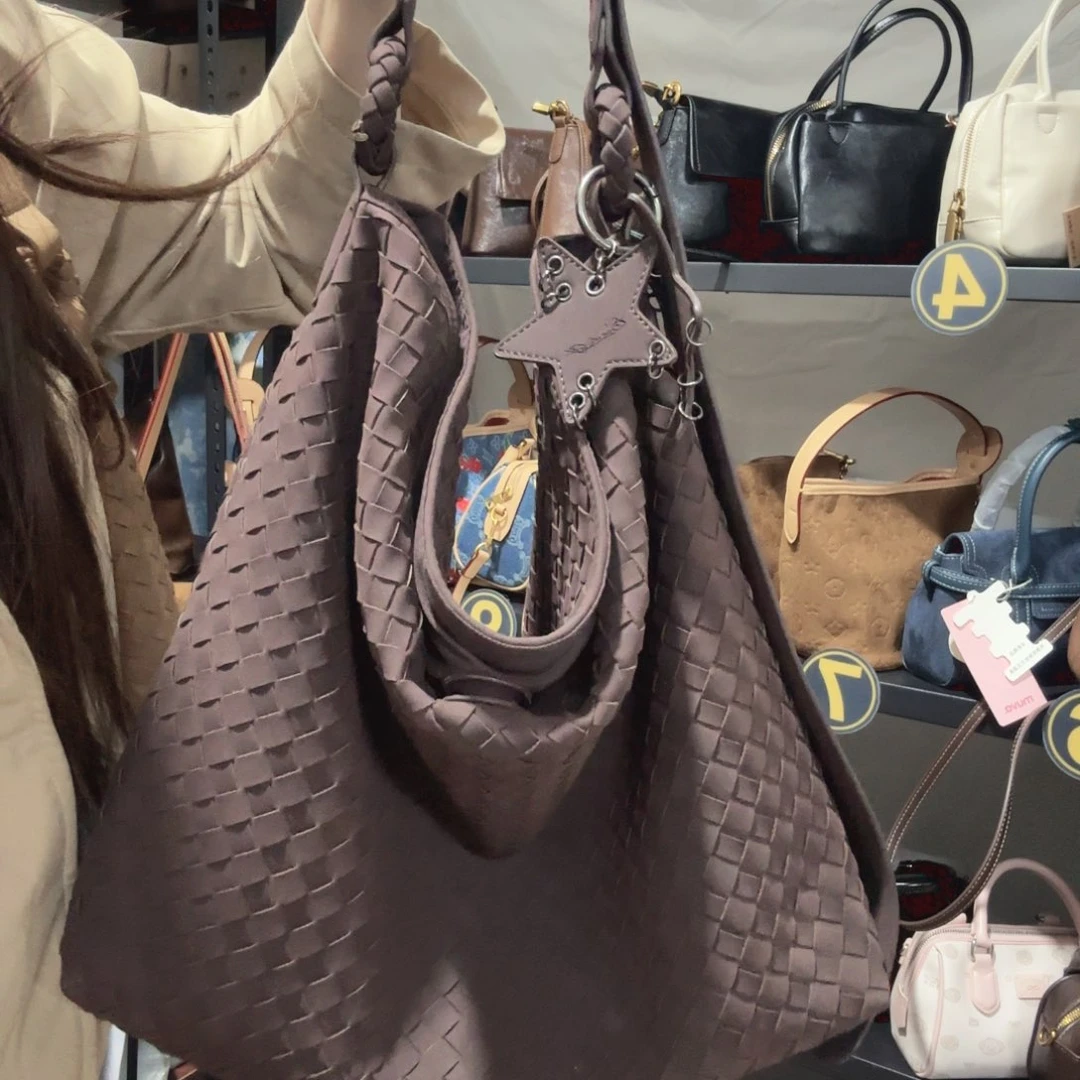 蚕丝麂皮编织大托特