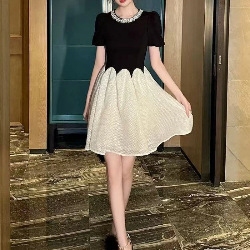 2025收腰夏季时尚新款法式拼接高级连衣裙