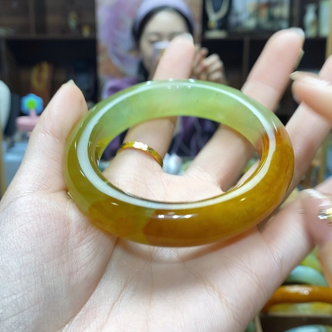 蛇纹石玉手镯未镶嵌梦**神