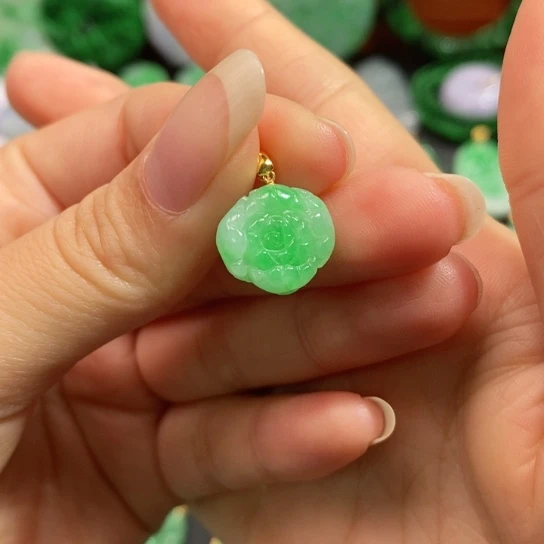 颈饰未镶嵌翡翠吊坠