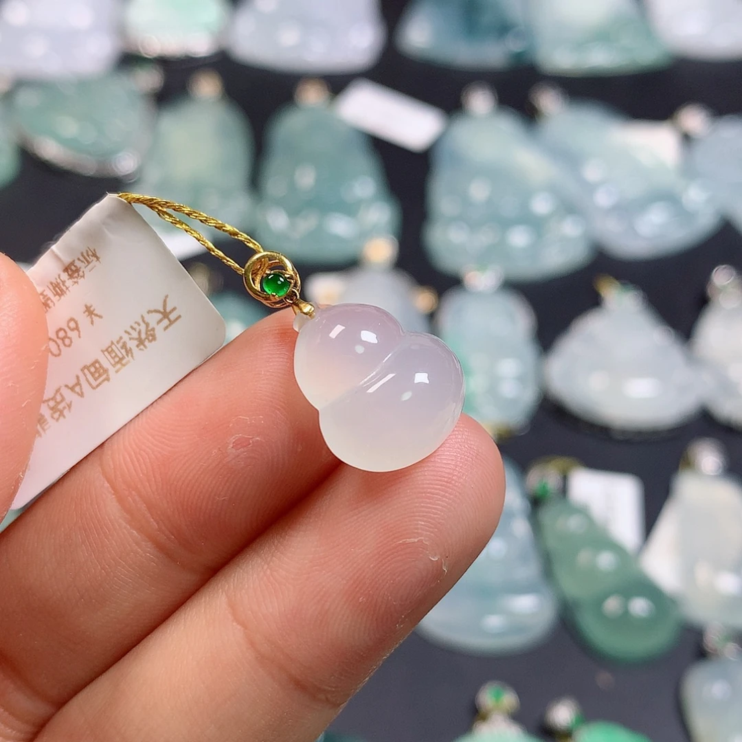 翡翠18K金镶嵌颈饰天然缅甸a货翡翠葫芦