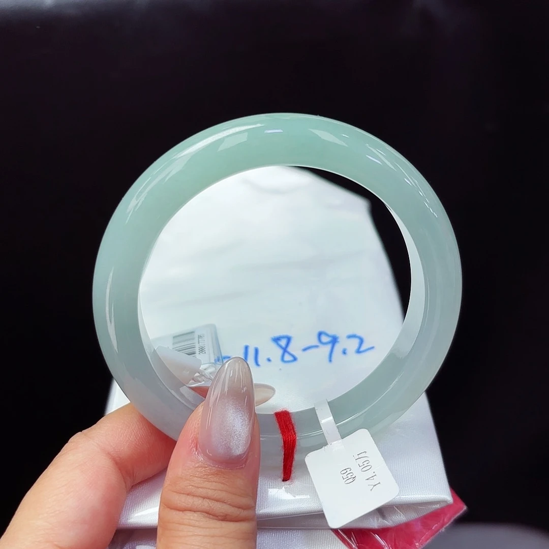 翡翠手镯未镶嵌翡翠手镯102