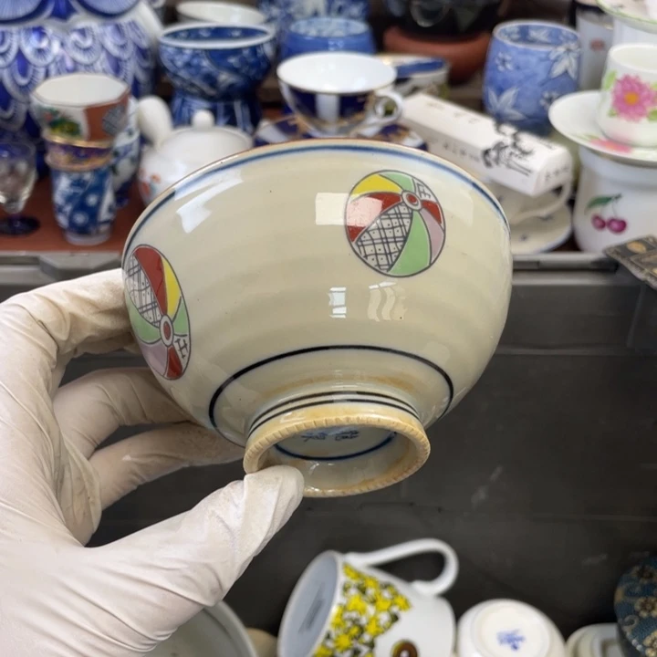 他家瓷器真美…开播了