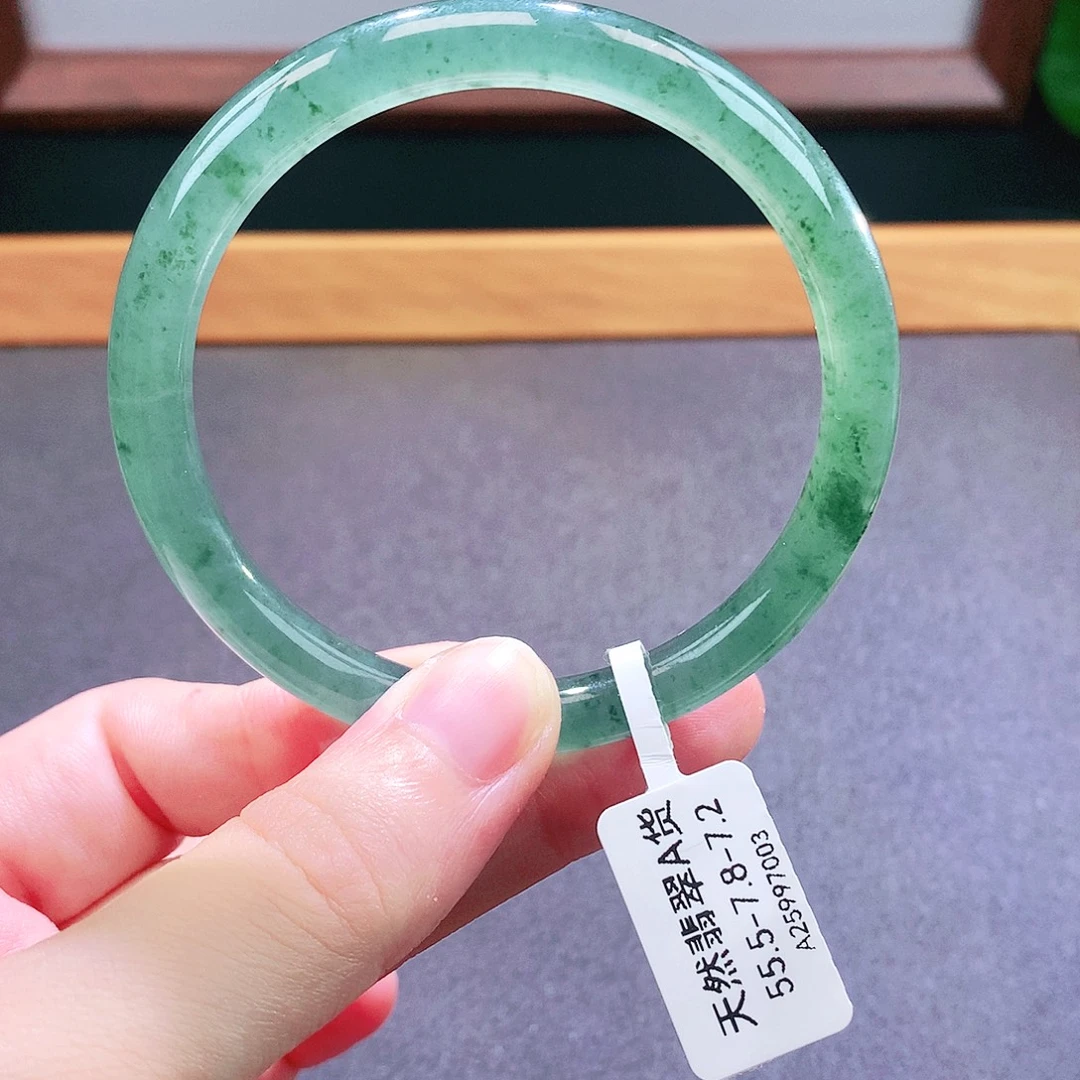 未镶嵌手镯翡翠天然翡翠