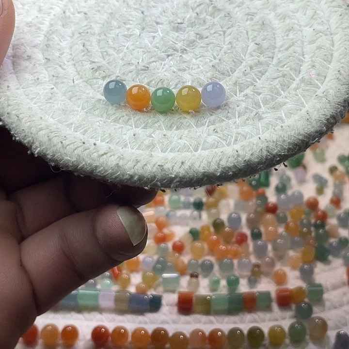 翡翠散珠未镶嵌定制翡翠卡6+，一组