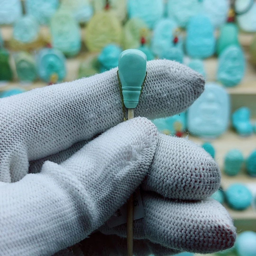 绿松石未镶嵌珠宝奇石