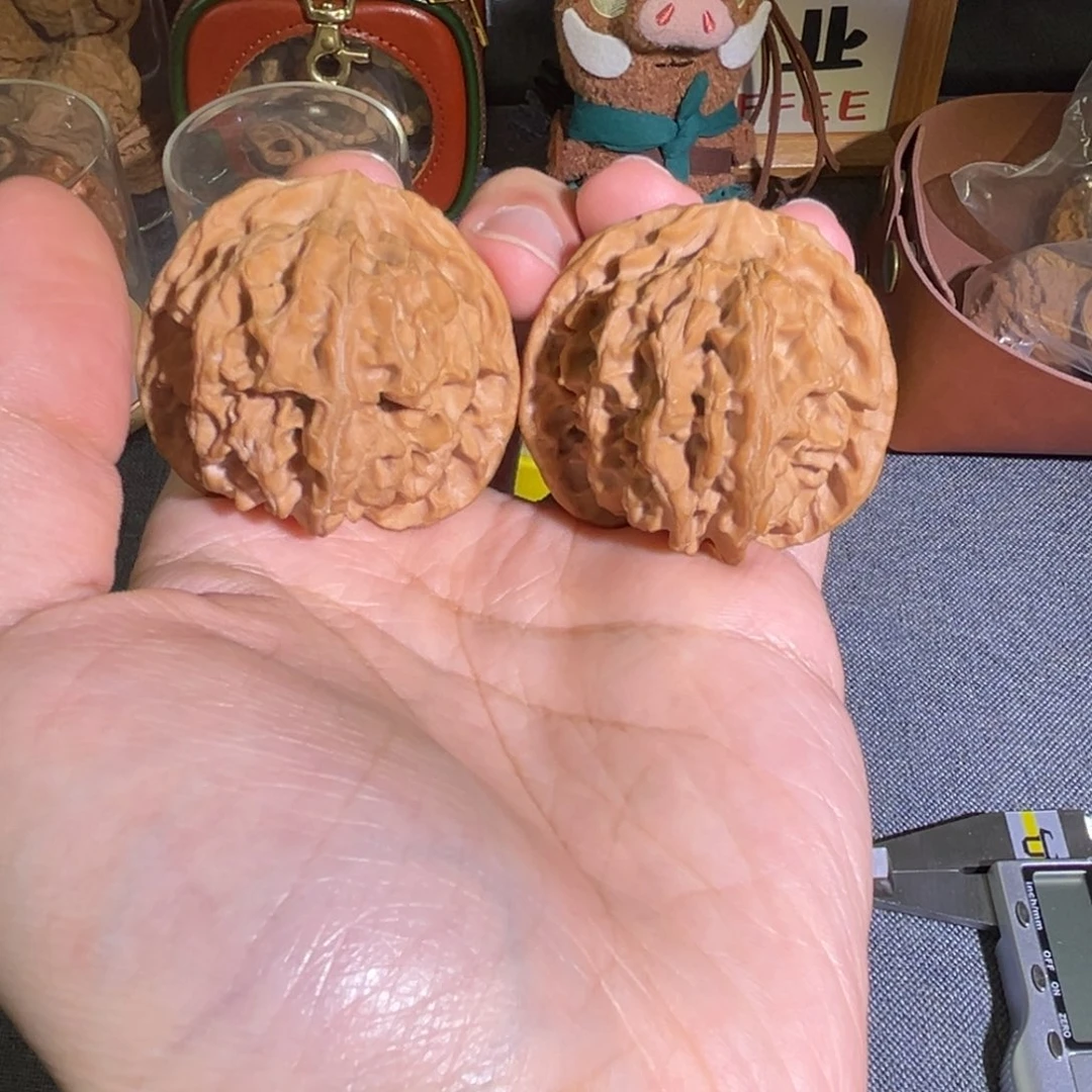 文玩核桃吊坠苹果