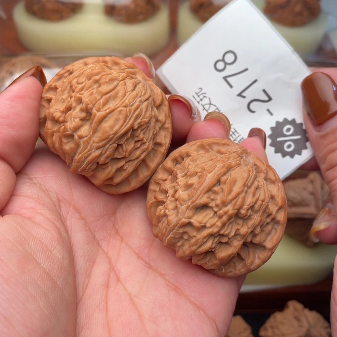 把件文玩核桃43头货白狮子