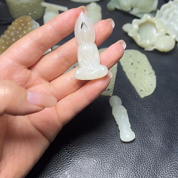 和田玉（糖玉）未镶嵌颈饰
