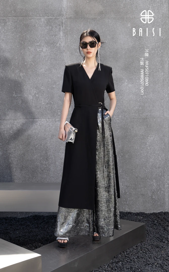 BAISI/百丝中长款外套AAJF507108A0气质轻奢时尚黑色复古K开叉