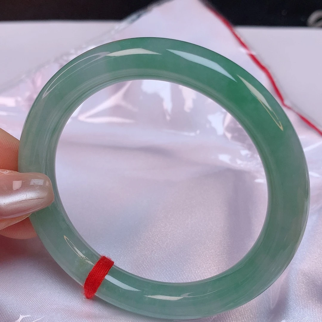 【闪购商品】翡翠手镯未镶嵌55圆条手镯