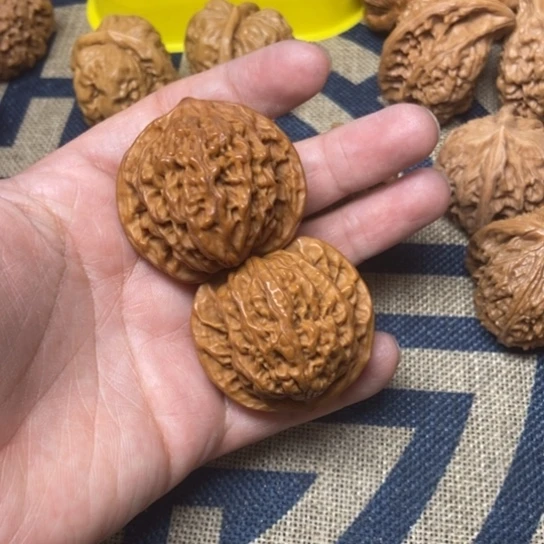 吊坠文玩核桃盘龙纹
