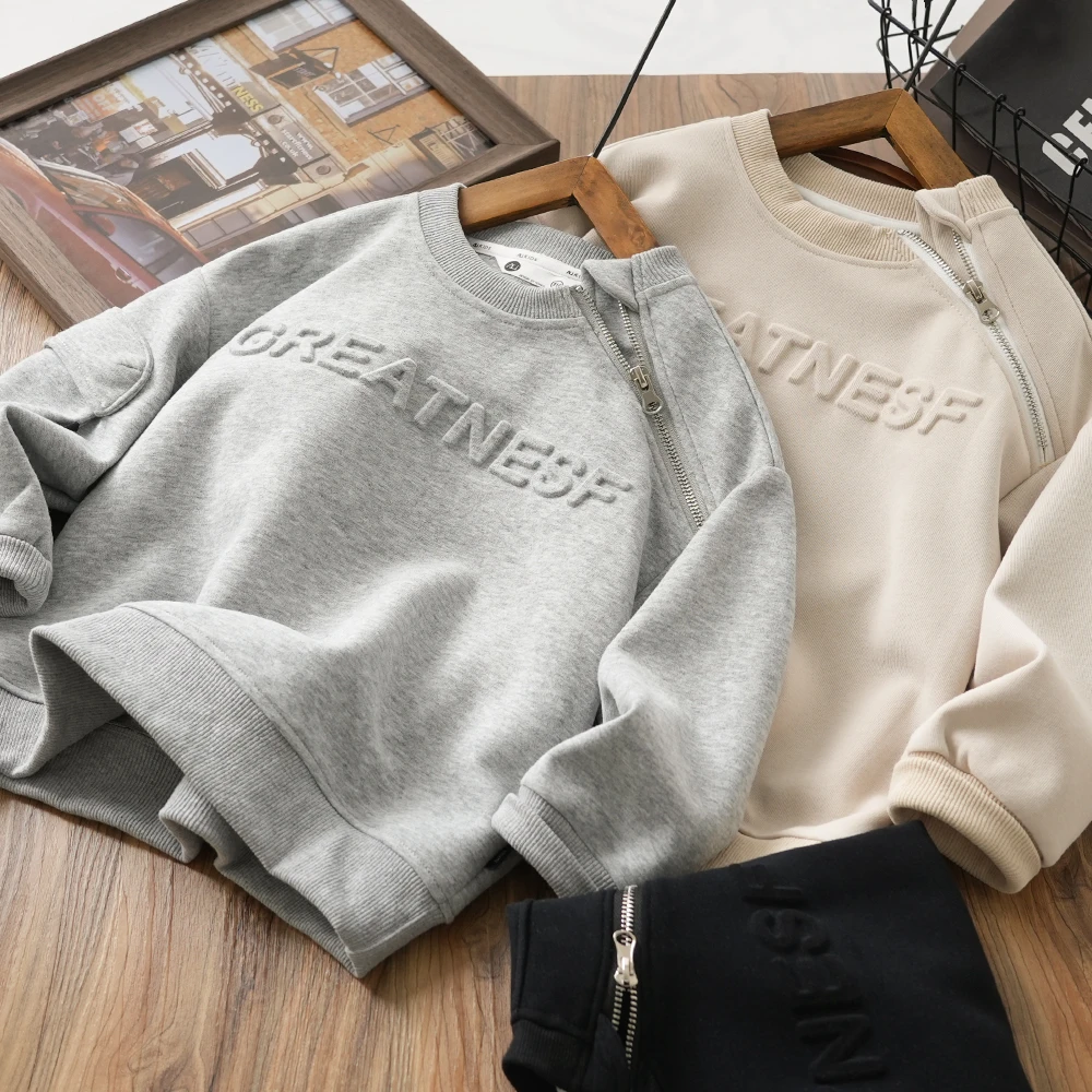 儿童男童春秋新款字母钢印卫衣中大童圆领洋气拉链领肩上衣