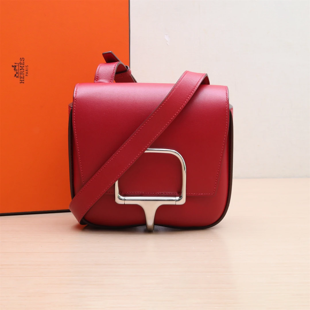 99新 Hermes/爱马仕 小花6花 della Mini 石榴红 Tad皮 Z刻包