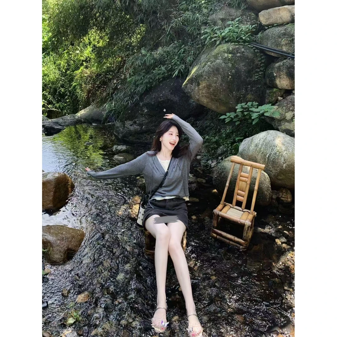 韩系慵懒风2025秋季休闲气质灰色上衣半身裙百搭两件套