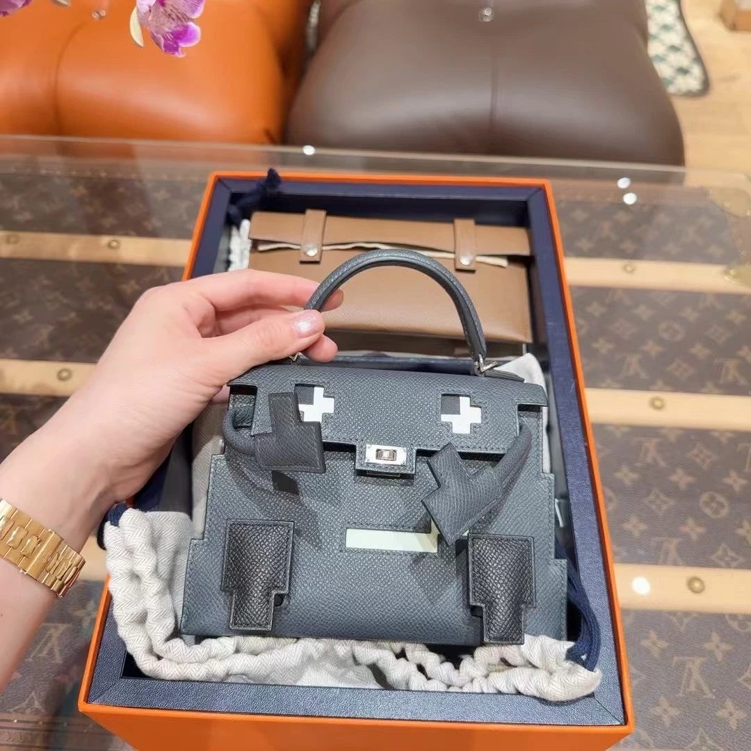 全新未使用 Hermes/爱马仕 kelly doll 马赛克娃娃 H0雾霾灰 W刻