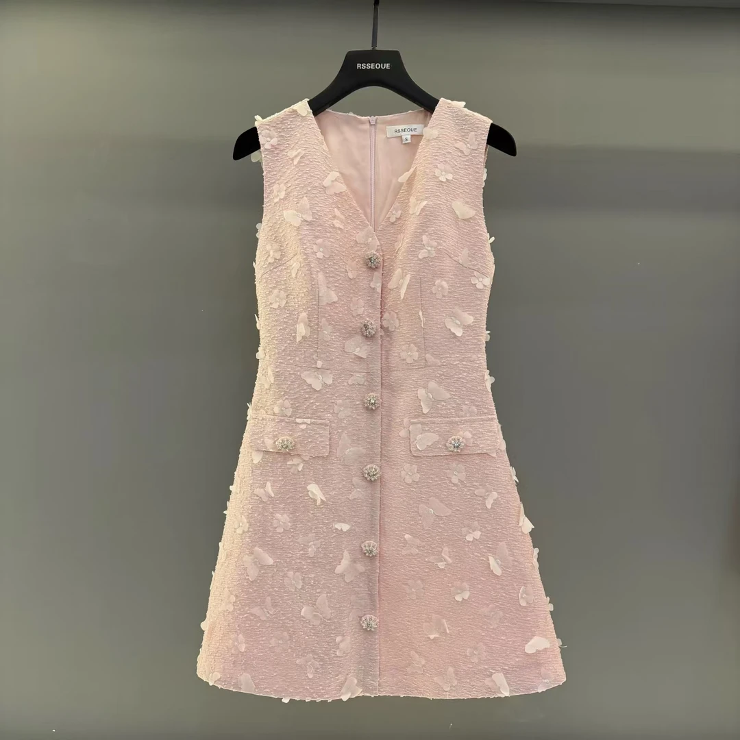 小个子设计感粉色连衣裙女夏季新款小香风甜美气质显瘦a字裙L9545