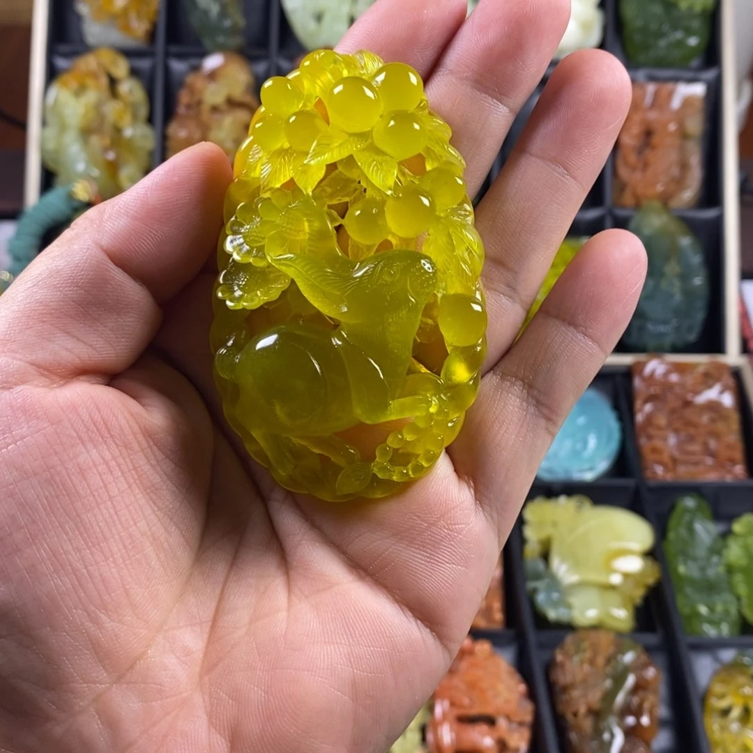 蛇纹石玉合金颈饰乐*