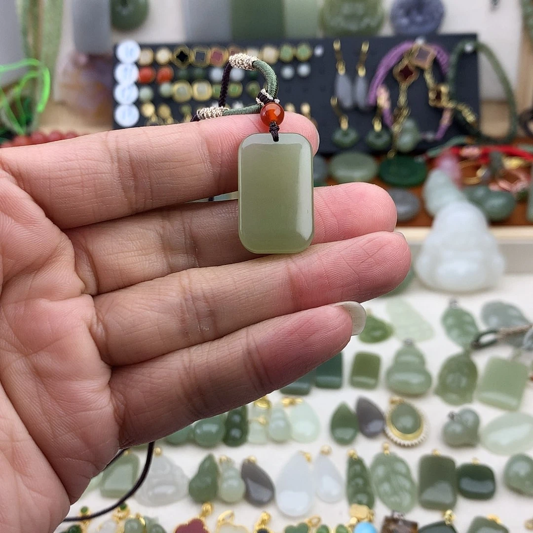 和田玉未镶嵌吊坠(不含链)