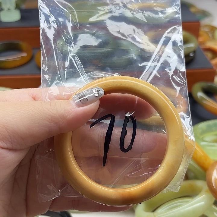 我***很蛇纹石玉未镶嵌手镯