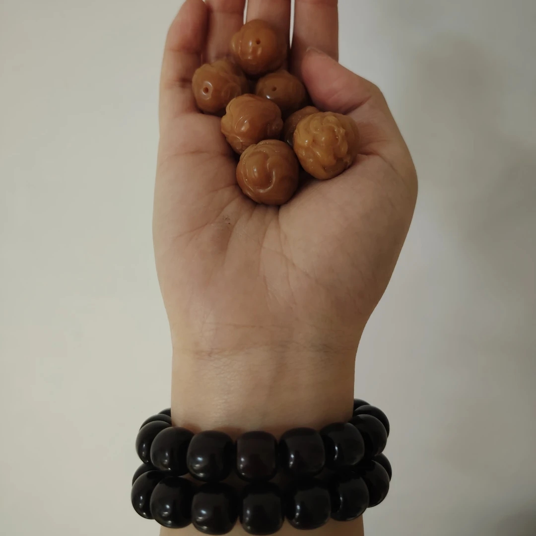 素圈木制手串加菩提财财