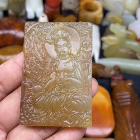 蛇纹石玉未镶嵌颈饰95