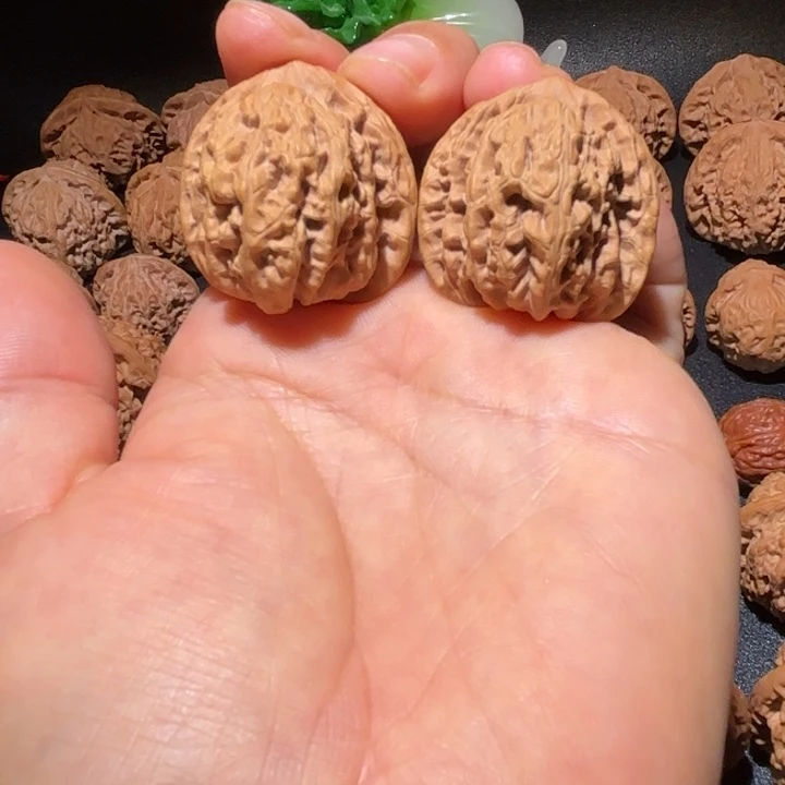 菩提籽类文玩核桃吊坠霞云岭狮子头33