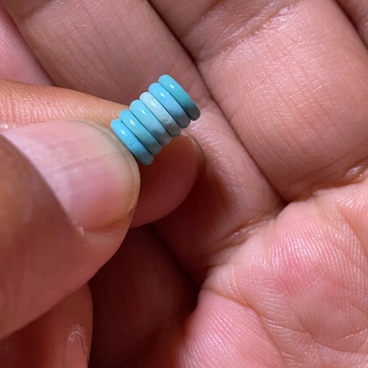 绿松石配饰未镶嵌?**?