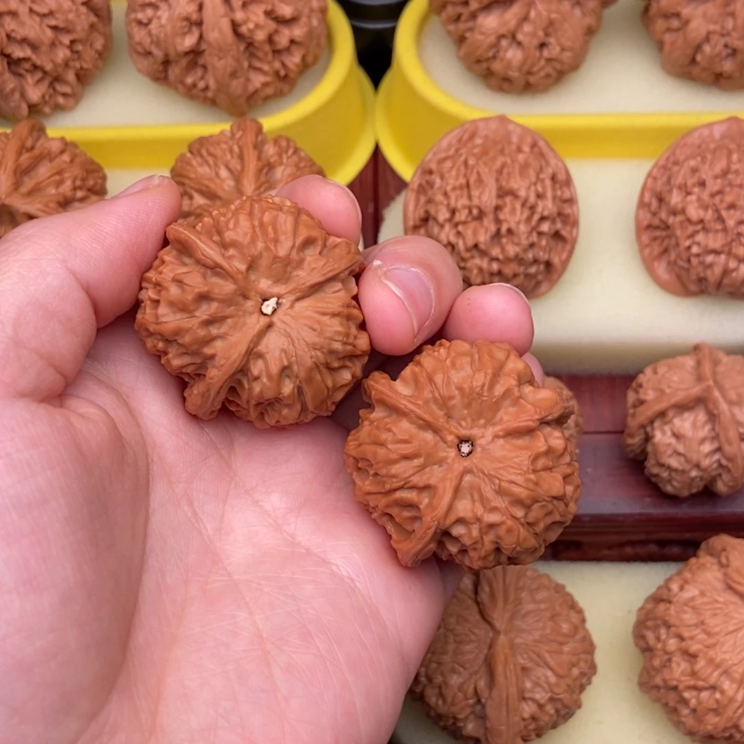 文玩核桃把件那****兜38精品金锭三棱