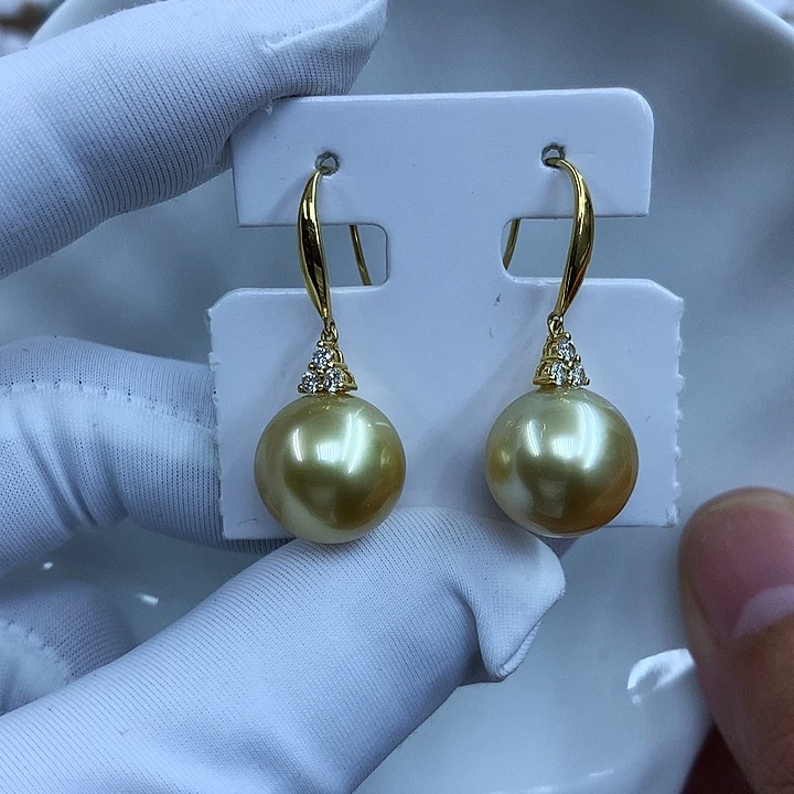 18K金镶嵌耳饰海水珍珠