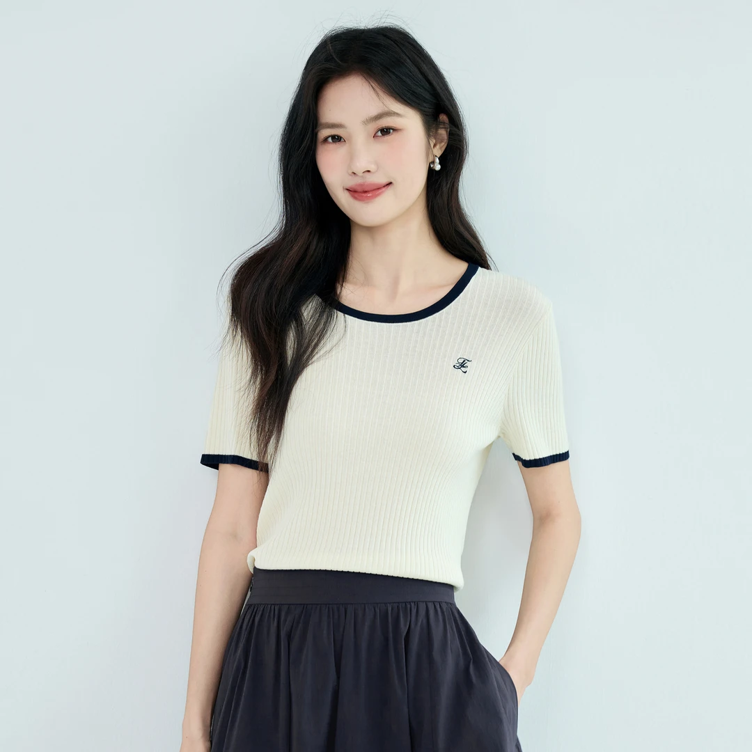 伊芙丽圆领撞色绣花百搭天蚕丝薄款短袖针织衫2025夏季1G4931001