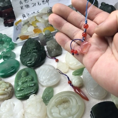 和田玉（糖玉）未镶嵌颈饰