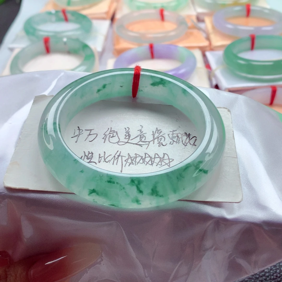 成***平翡翠未镶嵌手镯57.2炸光意境冰飘花高性价比 敏