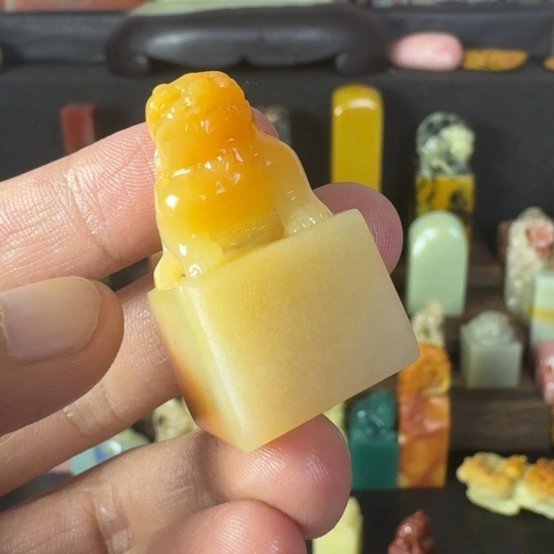 青田石印石寿山夹板芙蓉石