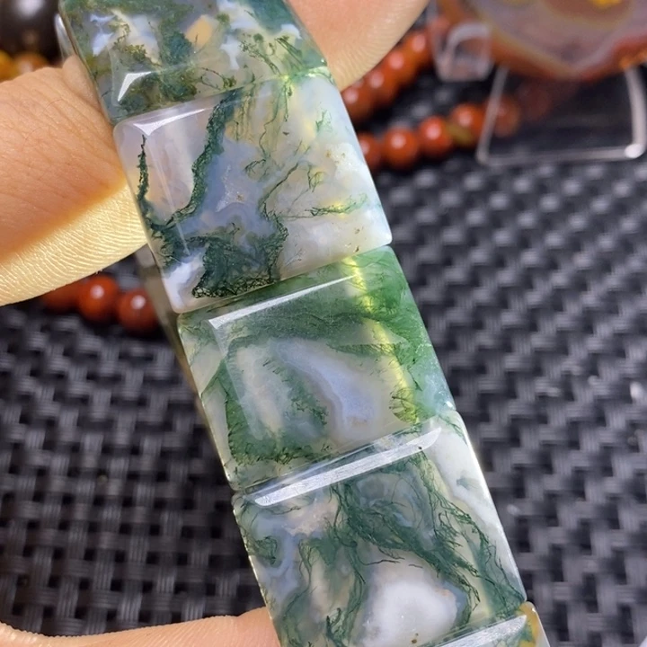玛瑙/玉髓颈饰未镶嵌幸***释