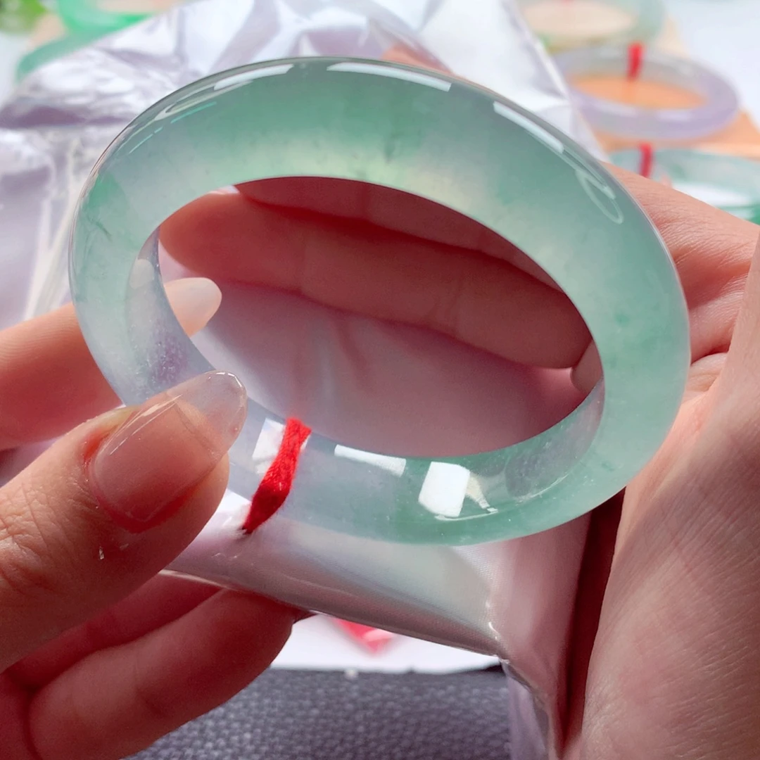 翡翠未镶嵌手镯师妹53.6冰冰同款绿极光灯泡