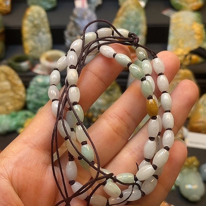 翡翠未镶嵌颈饰福利