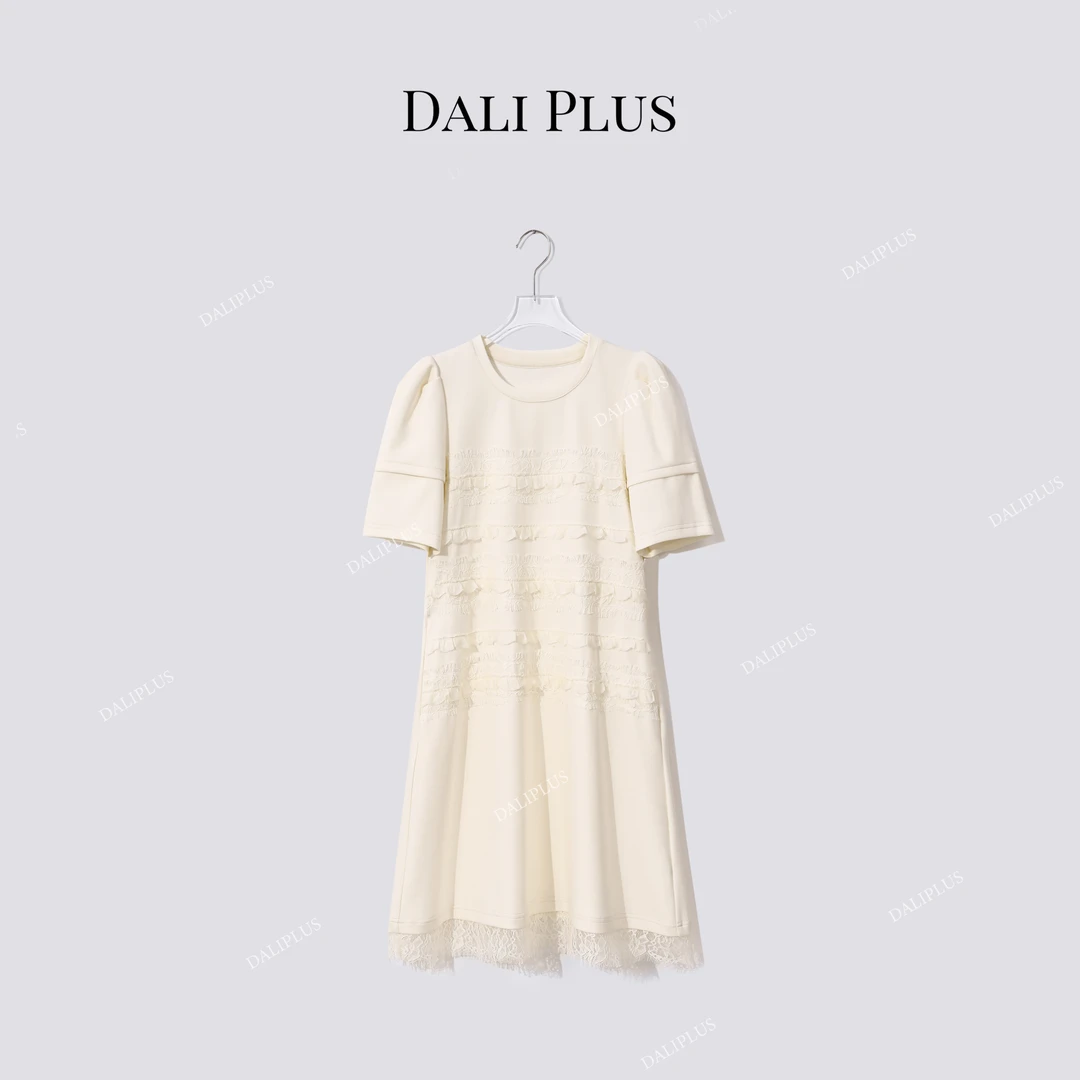 DALI PLUS“蕾丝木耳花边拼接”下摆蕾丝棉质连衣裙-D5CH4492