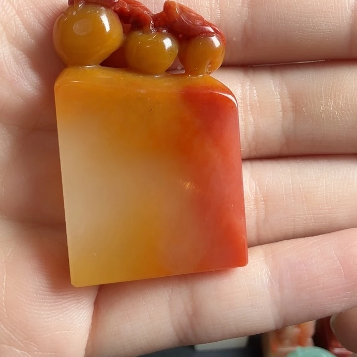 昌化石印石寿山三彩芙蓉