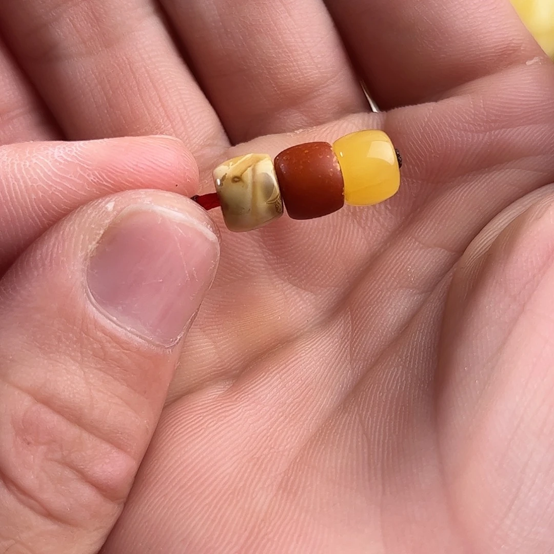 蜜蜡未镶嵌珠宝奇石