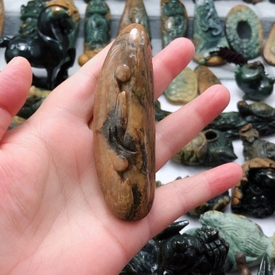 岫岩河磨玉（透闪石质玉）把件未镶嵌