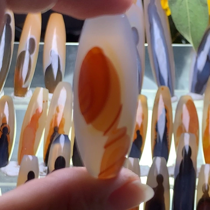 未镶嵌颈饰玛瑙/玉髓36