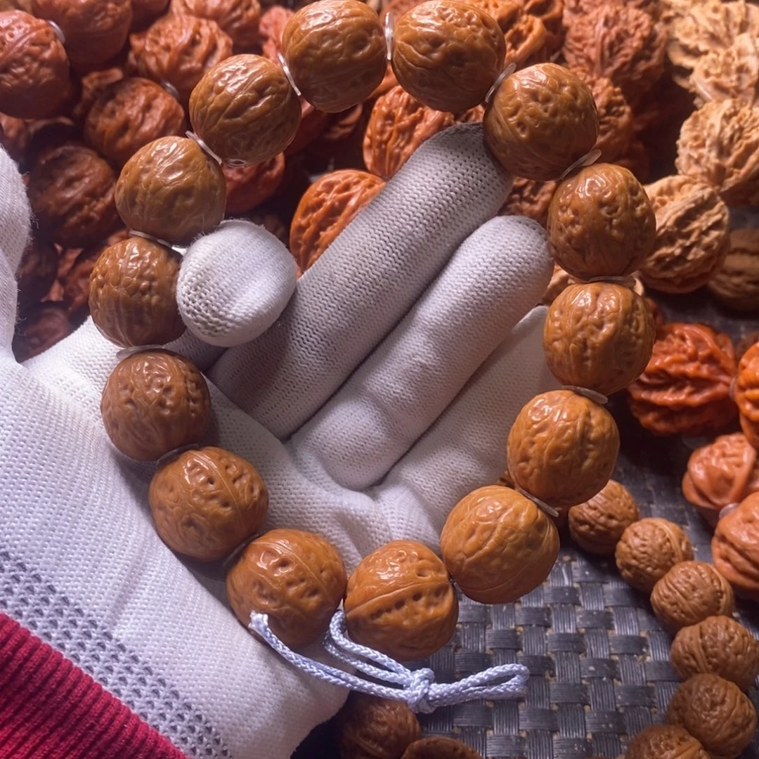 ***文玩核桃吊坠光头