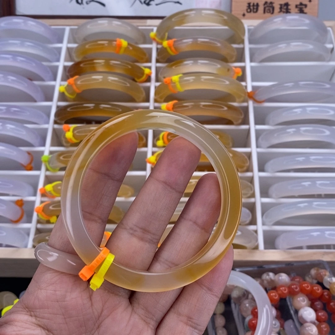 玛瑙/玉髓未镶嵌手镯