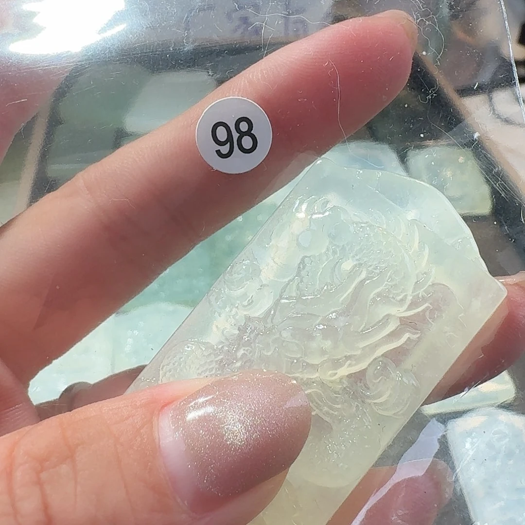 蛇纹石玉颈饰合金柿**意精美礼品