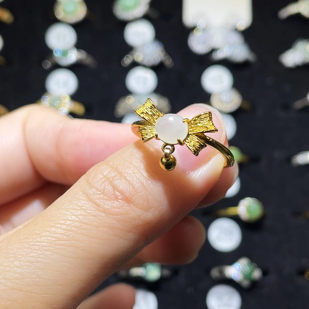 翡翠未镶嵌戒指戒指